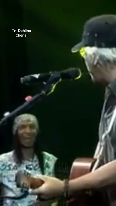 Bento Iwan fals live part 8 #tridahlina #iwanfals #fals
