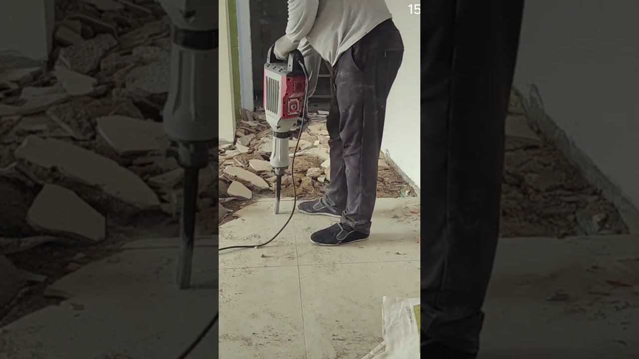 Penghancuran keramik lantai menggunakan mesin bor canggih 