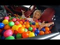 1 MILLION BALLS IN GIRLFRIEND&#39;S CAR PRANK!