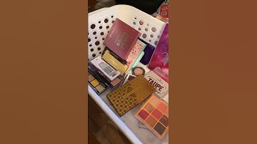 Nude eyeshadow palette declutter 2023