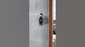 Unlocking the door with the UniFi Access 3.0 #ubiquity #facialrecognition