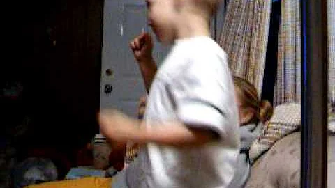 aiden dancing to tweet