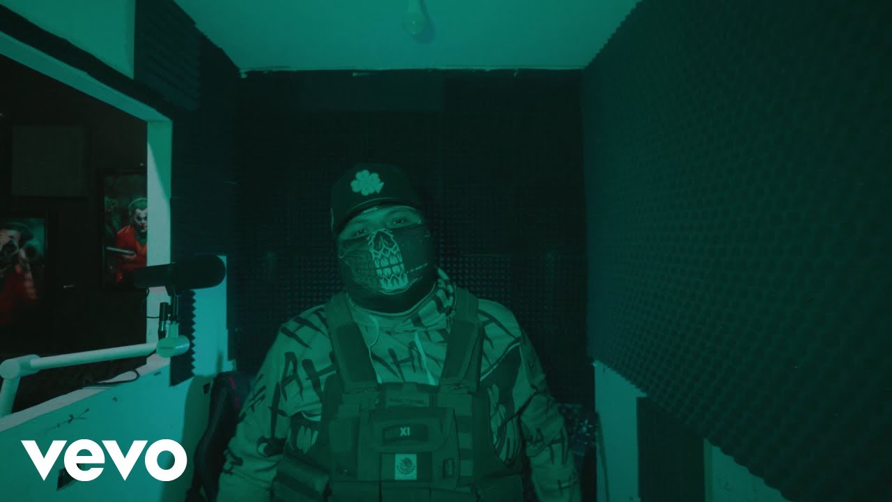 Chuy Michoacano - El que es perico donde quiera es verde (Official Music Video)