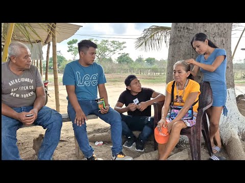 Aracely en pleno video sacando los piojos a Doña pelada y se llego Un acuerdo entre Aracely y titi