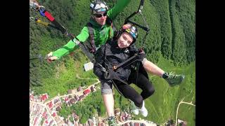 Zborul Julianei In Tandem Cu Parapanta La Brasov Cu Echipa Paramania.