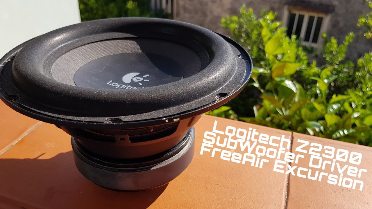Logitech Z2300 8\