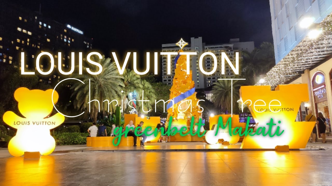 Outside Christmas Tree Design of Louis Vuitton @ Greenbelt 5 Makati City 