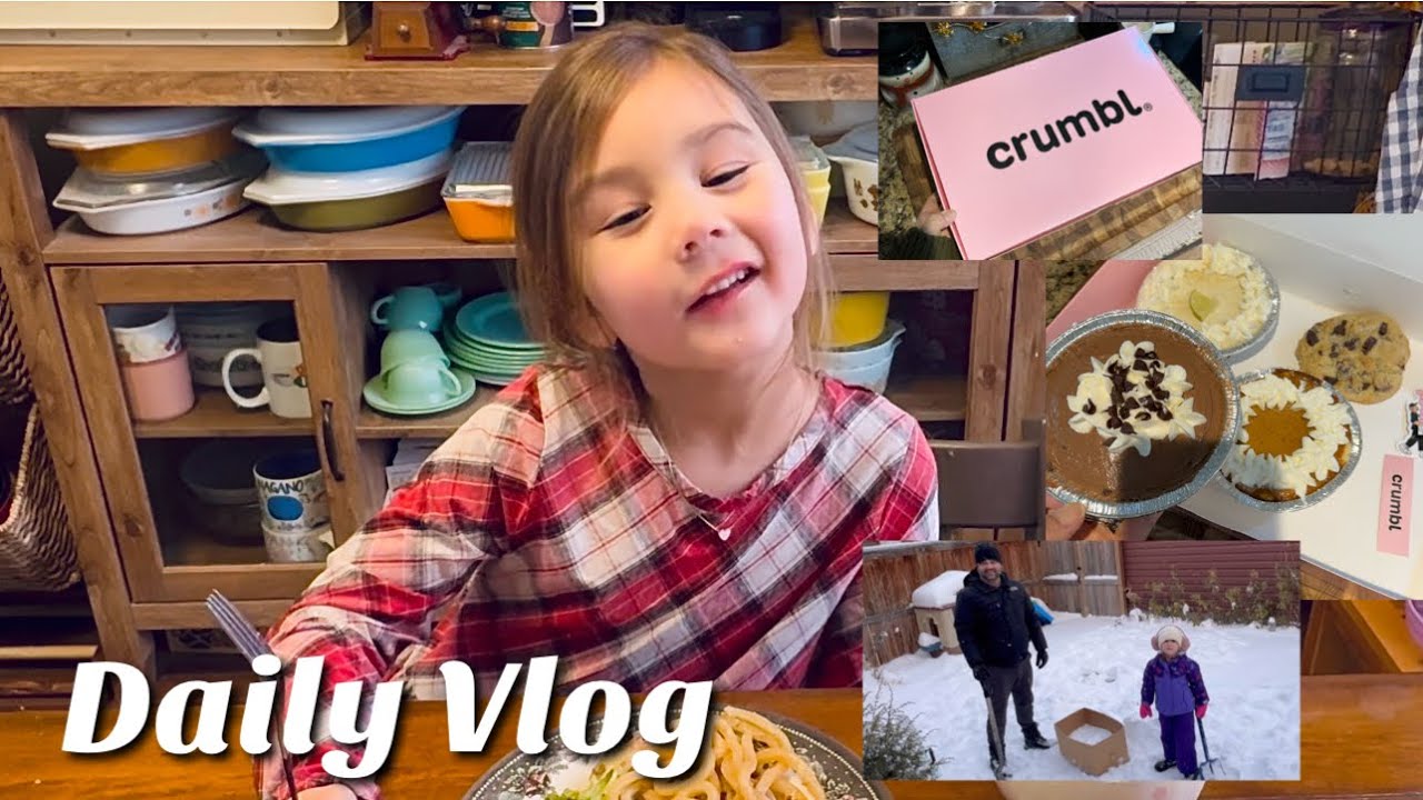 【カナダ暮らしと家庭料理🇨🇦🎄】クリスマスvlog/カナダ人が好きそうな焼きうどんレシピ/お弁当ハムチーズラップ/クランブルクッキー/パイ🥧/休みの朝ごはん🧇/韓国スーパーお買い物🛒/カギ編みセーター