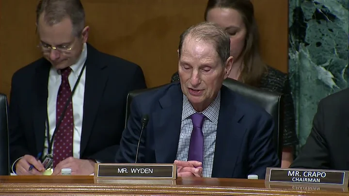 Wyden Slams Republicans for Holding Hearing on Crypto Amid Government Shutdown