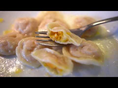 Видео рецепт Пельмени с мясом и тыквой