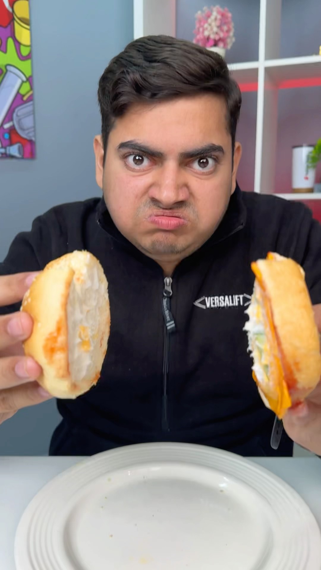 How to share BURGER with your SIBLINGS? ??❤️ #shorts