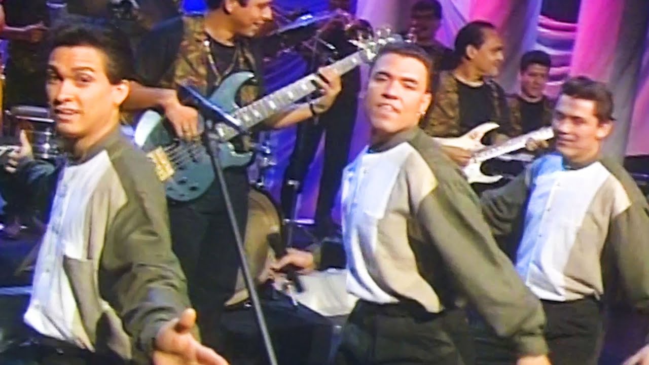 Macolla - Machaina - A Oscuras Pero Encendidos