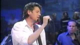 Video thumbnail of "Blue Nile at Jools Holland: Tinseltown in the Rain"