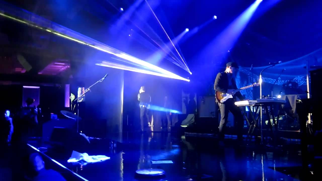 Coldplay - Fix You & Lost+ Featuring Jay-Z NYE 2011 Cosmopolitan Hotel