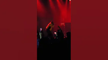 Joyner Lucas performs his verse in tech n9nes "sriracha" live (concert)