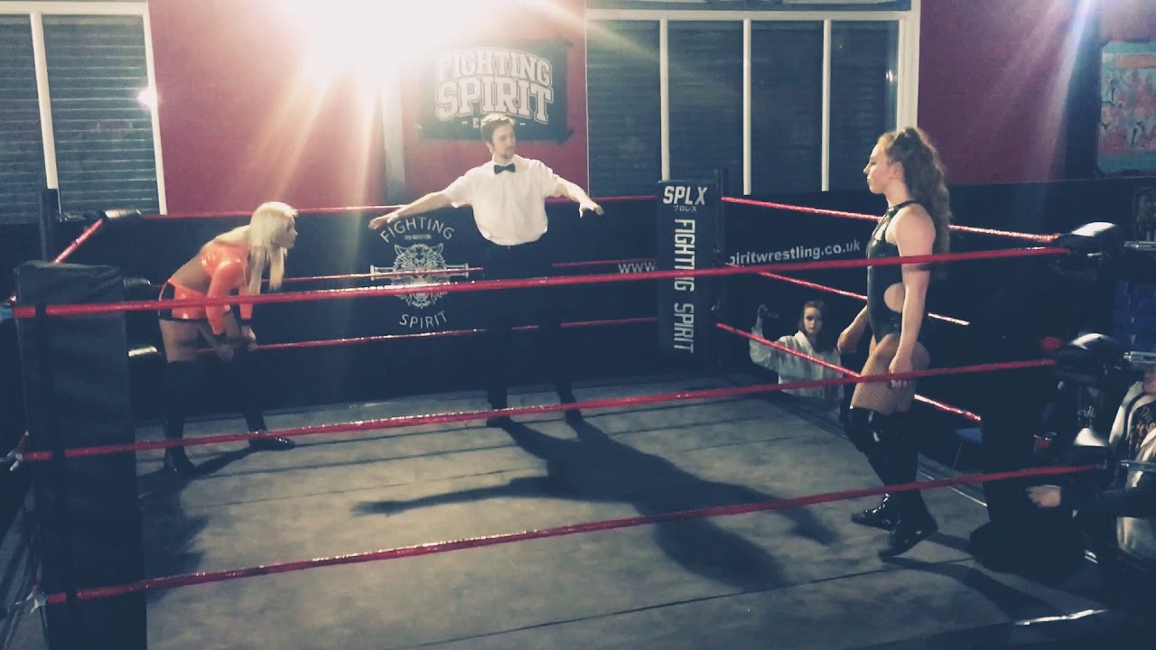 Hannah Taylor vs Isla Dawn