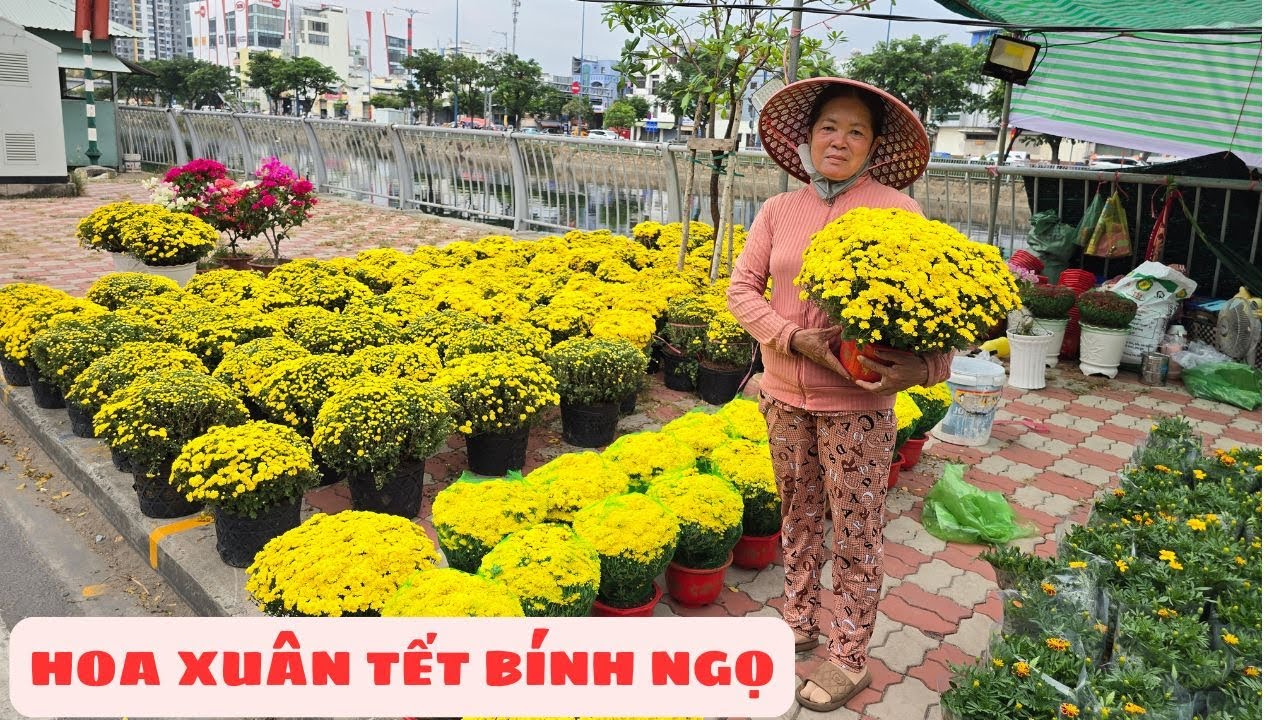 Hoa xuân đổ bộ Bến Bình Đông Sài Gòn, loại hoa nào dẫn dắt xu hướng Tết Bính Ngọ?