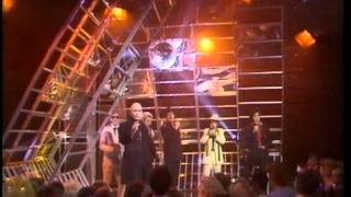 Video-Miniaturansicht von „Flying Pickets - Only You. Top Of The Pops 1983“