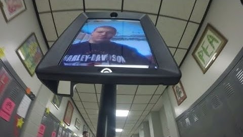 Robot student attends school in Pennsylvania, USA