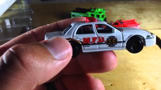 Matchbox Fire Command 5 Pack Review Featuring Ford Crown Victoria Fire Chief!