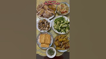 mâm cúng rằm tháng 7 âm lịch đậm chất miền Bắc, có chả chiên, gà luộc và rau 😊 #shorts