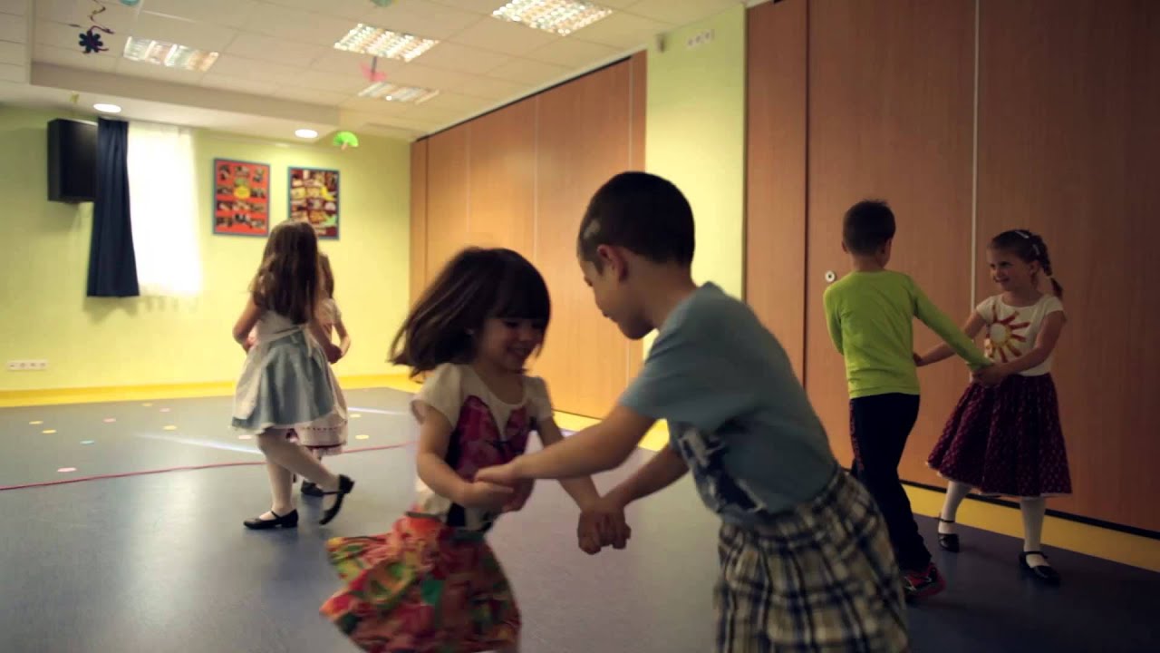 Gyertek, gyertek játszani! Néptánc gyerekeknek | Megyeri Klub