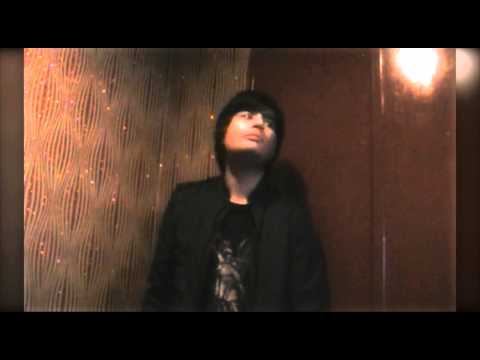 hydeのものまねが異常に上手い外国人 - ラルクの「In the Air」 動画