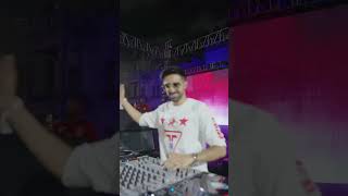 VIKKSTAR EMPTY STAGE