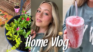 HOME VLOG | in my gardening era, hailey bieber smoothie, makeup grwm ◡̈