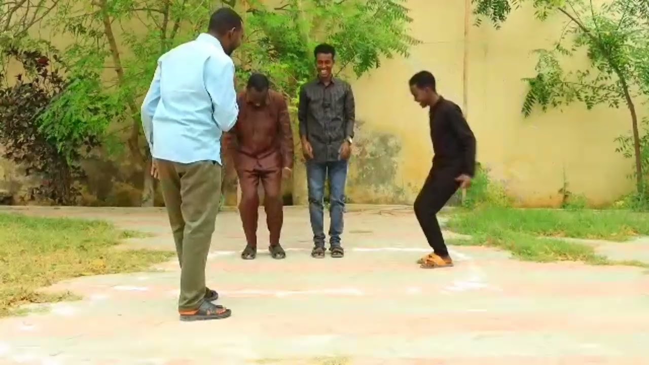 Challenge gan waa in iyo out adaa qosli dono ee daawasho wacan 