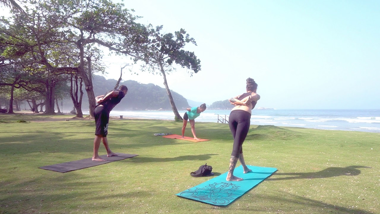 Yoga no Guaiúba com Geo Vallejo- Dharma Experience