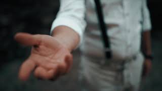 Ay Tenli Kadın