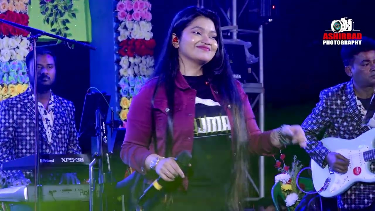 Daiya Daiya Daiya Re | Old Hit Song | Live Performance By Sayani Thakurta