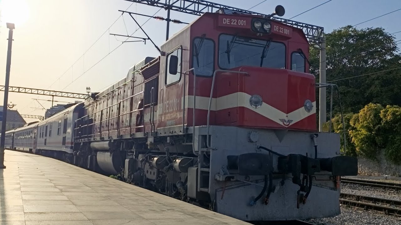 TCDD DE 22001 Konya Mavi Treni Revizyonlu Görünüm & Motor ve Rölantı Sesi Basmane Gar
