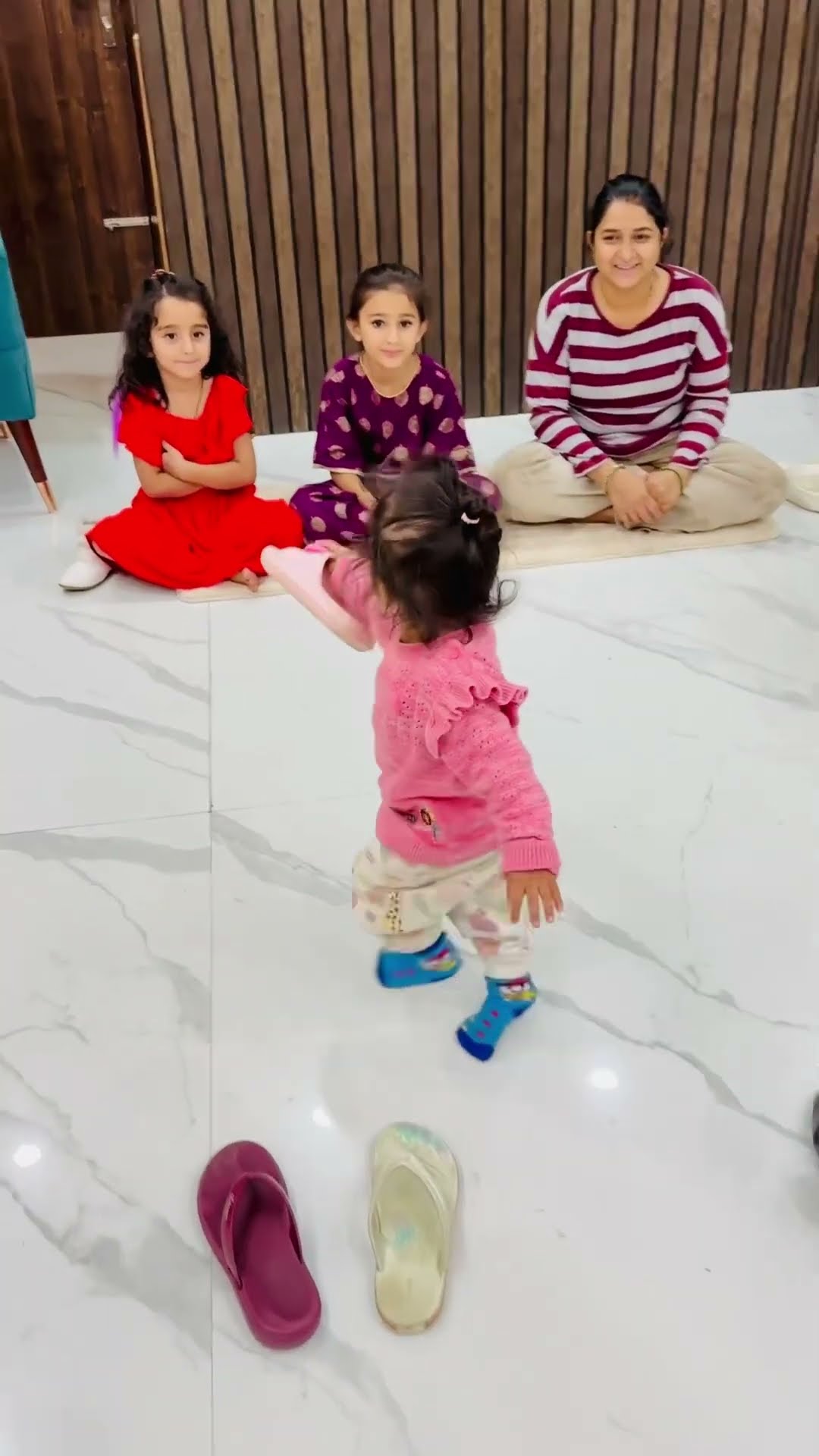 Cute baby ko sab pata hai