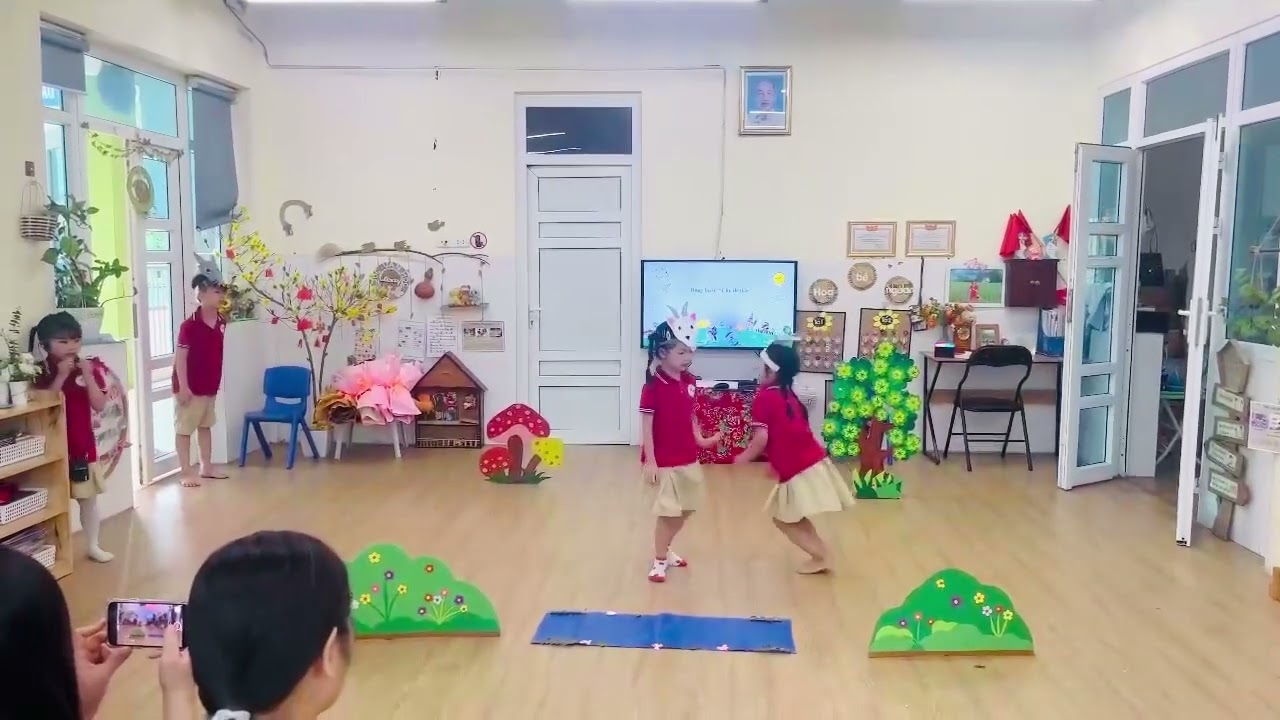 Kể chuyện “chú dê đen”