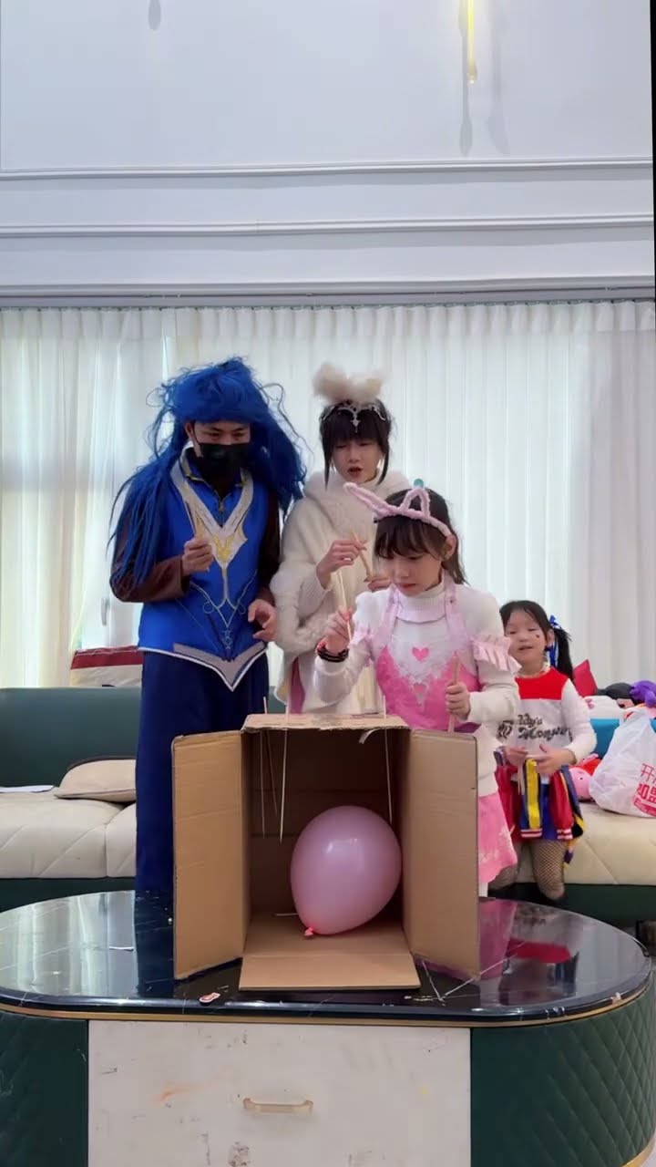 【斗罗大陆】唐三小舞一家人扎气球比赛，你们觉得谁会赢呢#斗罗大陆#唐三#小舞#唐舞桐