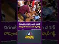 చిరంజీవి, పవన్, రామ్ చరణ్ బొమ్మలతో శాలువా.మెగా ఫ్యాన్ గిఫ్ట్ #pawankalyan #chiranjeevi #ramcharan