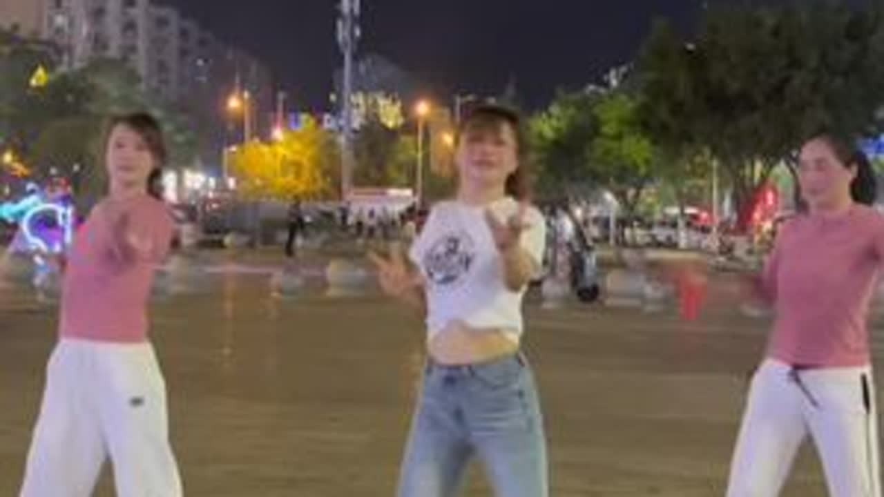 #潮流广场舞 #惹祸精完整版#日常练舞记录 #爱生活爱舞蹈