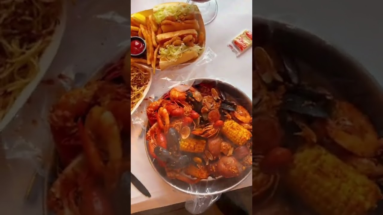 A HUGE CRAWFISH BOIL FEAST IN A DENVER RESTAURANT! 