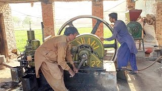 Cold Heavy diesel engine desi starting up on floor grinder machine || 22hp oldest engine