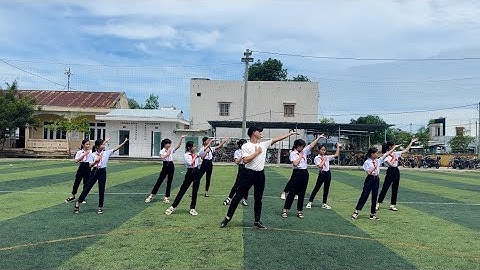 Đi Giữa Trời Rực Rỡ Remix | Ngô Lan Hương, DBEOS REMIX | Thầy Hoàng và học sinh