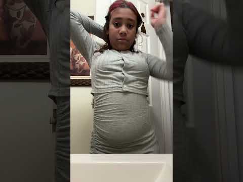Sorry, my big belly got in the way of the video I know I’m obese #mealreadytoeat #bigback￼￼