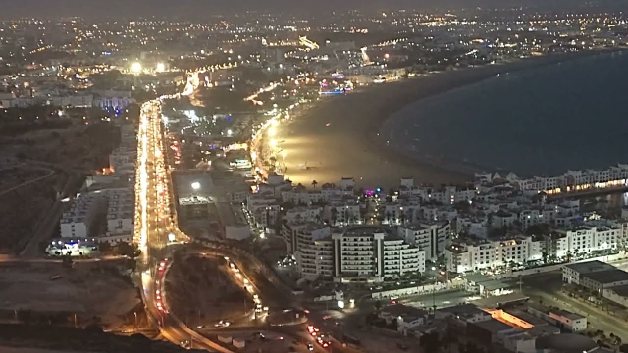 مدينة اكادير مدينة ساحلية وسياحية بامتياز دوزت فيها ايام من العطلة الصيفية رائعة