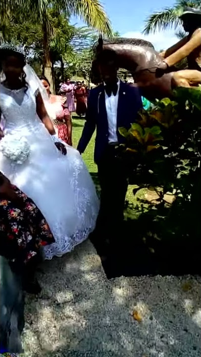 Mr and Mrs David Lue