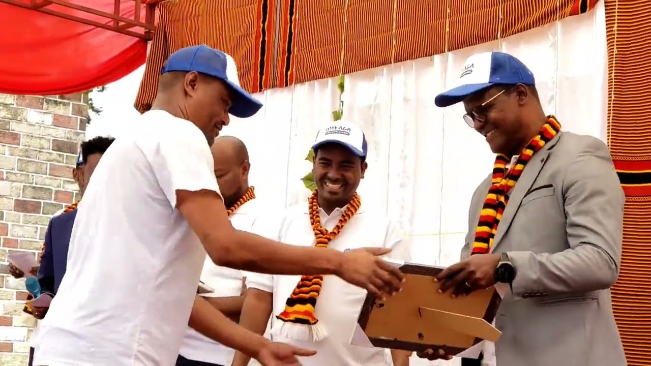 በቦዲቲ ከተማ ለሚገኙ አቅመ ደካማ ወገኖች የመኖርያ ቤቶች ተገንብተው በመጠናቀቅ እንዲሰጥ አስተዋጽኦ ላበረከቱ ተቋማትና ግለሰቦች የእውቅና ሽልማት ተሰጠ