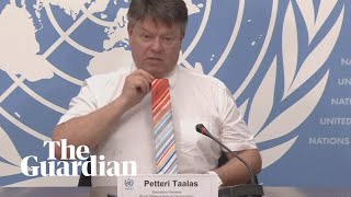 World Meteorological Organization head uses tie to illustrate global warming