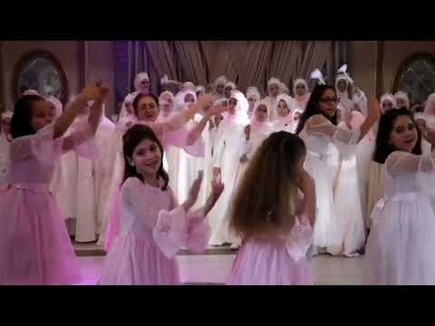 أنشودة ملاك أنت أم بشر فراشاتي