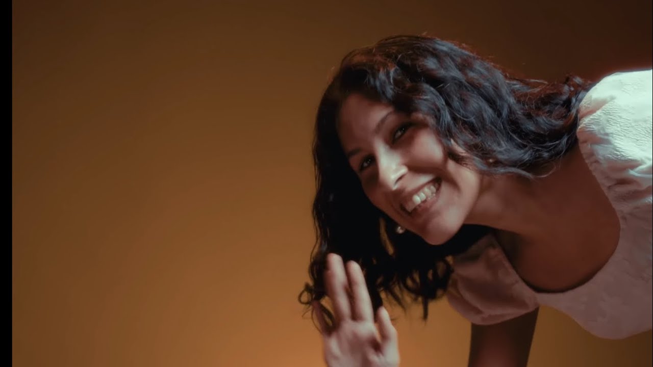 Watch Bilbao, el pájaro del mar - Midifalda (Video Oficial) on YouTube Watch Bilbao, el pájaro del mar - Midifalda (Video Oficial) on YouTube