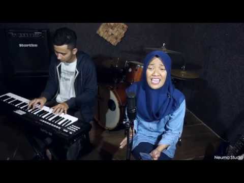 Cinta Sejati - BCL OST. Habibie & Ainun (Cover by Mrs. Yanu ft. Arizki) Cinta Sejati - BCL OST. Habibie & Ainun (Cover by Mrs. Yanu ft. Arizki)